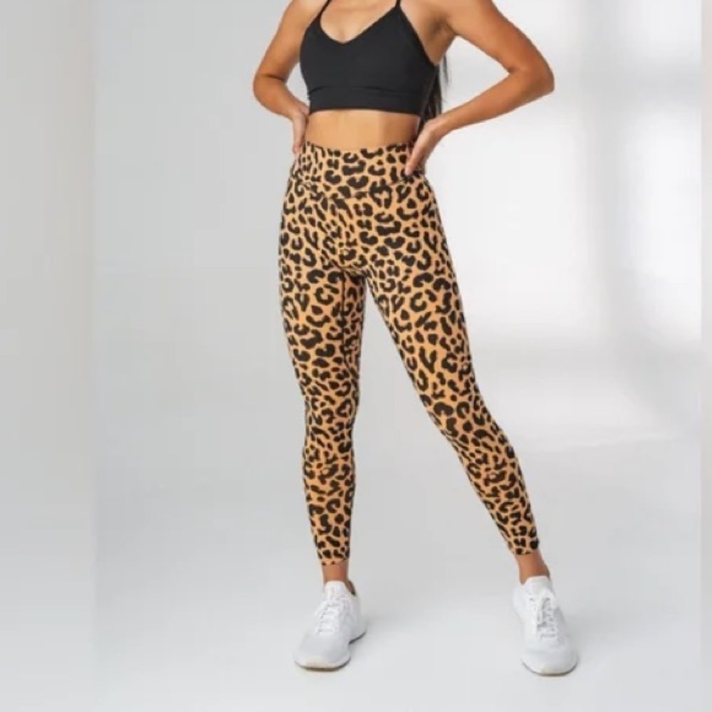 The Ascend leggings King Cheetah